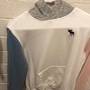 Abercrombie and finch kids hoodie-used